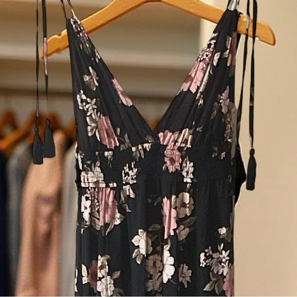 Inspired hearts NWT black floral maxi dress, SZL BoHo,Beach,floral, tassel strap - Picture 3 of 5